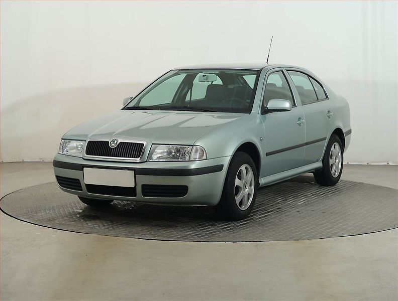 Tesla Model 3 (2019) Long Range 4WD 78kWh, SoH 92% - fotka 2 z 24