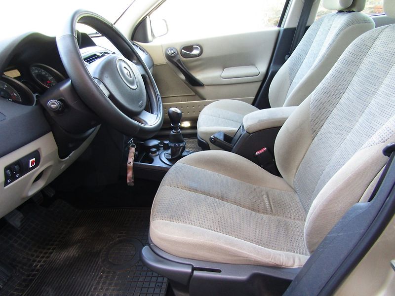 Renault Mégane (2006) 1.5 DCi 78kW CZ PŮVOD - fotka 19 z 37