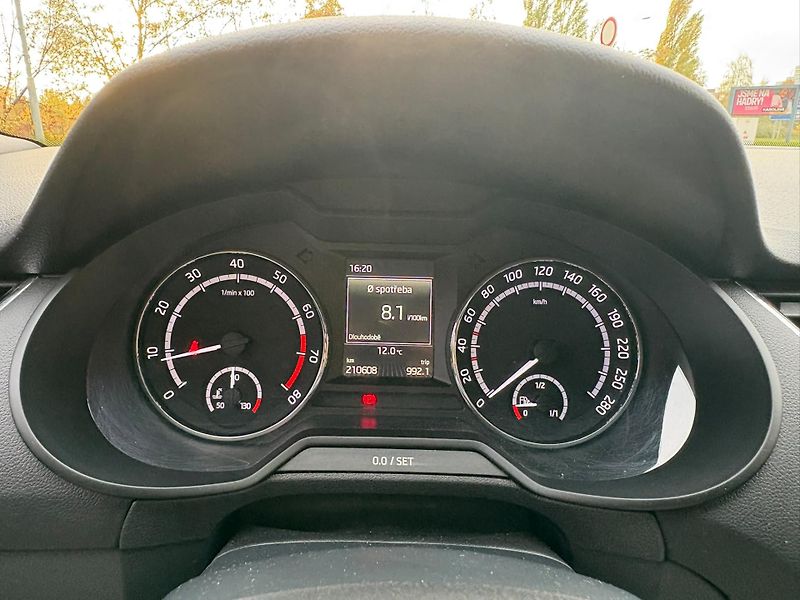 Škoda Octavia (2014) - fotka 9 z 17