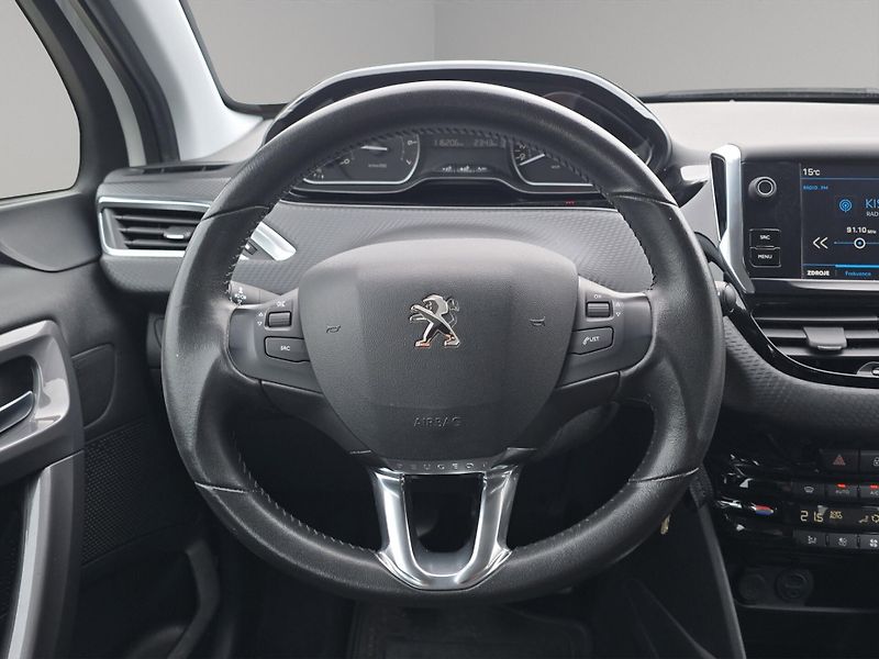 Peugeot 2008 (2018) 1.2i 61kW, Aut. klima, ČR, Taž - fotka 10 z 24