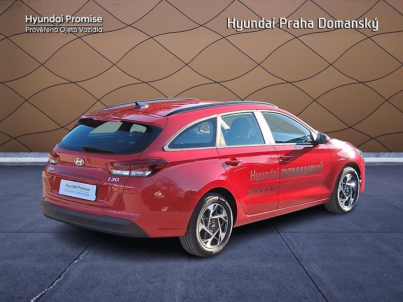 Hyundai i30 kombi 1.5T-GDi Mhev DCT Family - fotka 6 z 8