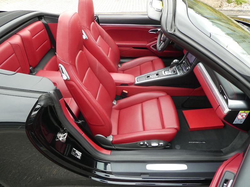 Porsche 911 CARRERA CABRIOLET  - fotka 20 z 23