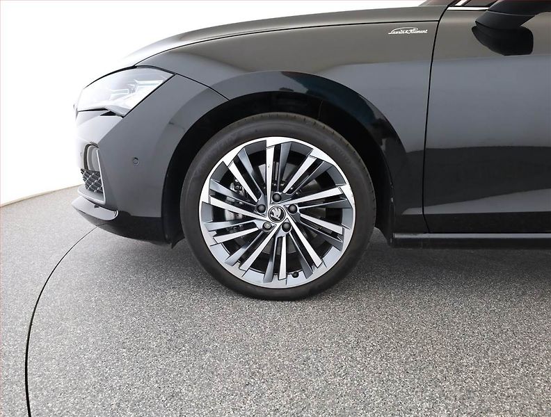 Škoda Superb (2025) 2.0 TDI - fotka 21 z 21