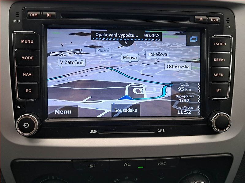Škoda Octavia (2012) Ambition 1.6 TDI, Tempomat - fotka 13 z 16