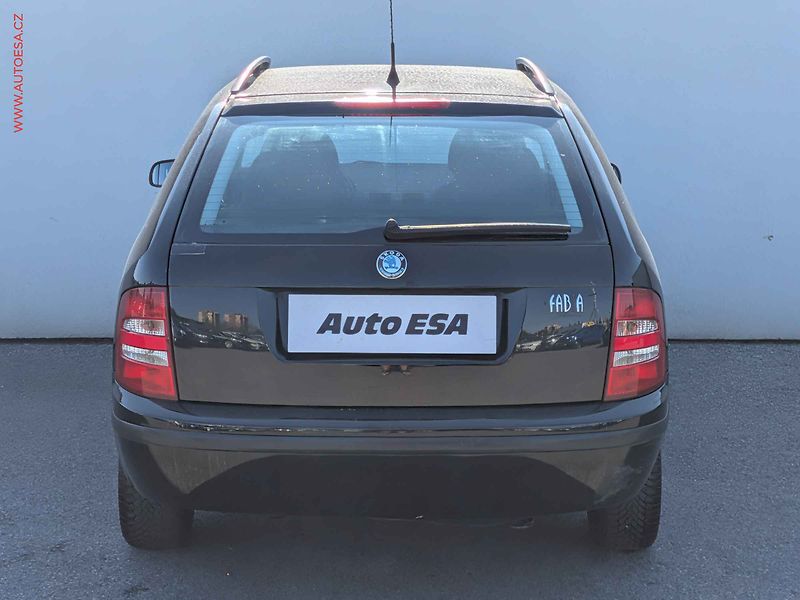 Škoda Fabia (2003) 1.4 16V, AC - fotka 5 z 12
