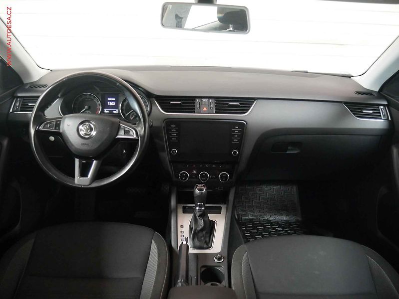 Škoda Octavia (2019) 2.0 TDi, 1.maj,ČR, Style - fotka 8 z 22