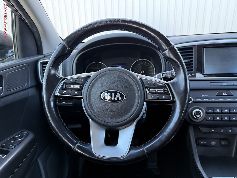 Kia Sportage (2019) 1.6 CRDi, ČR, Exclusive - fotka 12 z 17