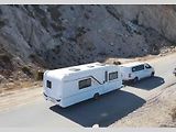 Karavan xBarr 600 QUW nabízí luxus a pohodlí za nízkou cenu.