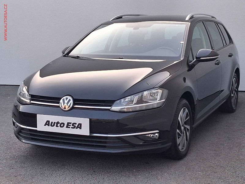 Volkswagen Golf (2018) 1.5 TSi, Sound, kamera - fotka 3 z 18