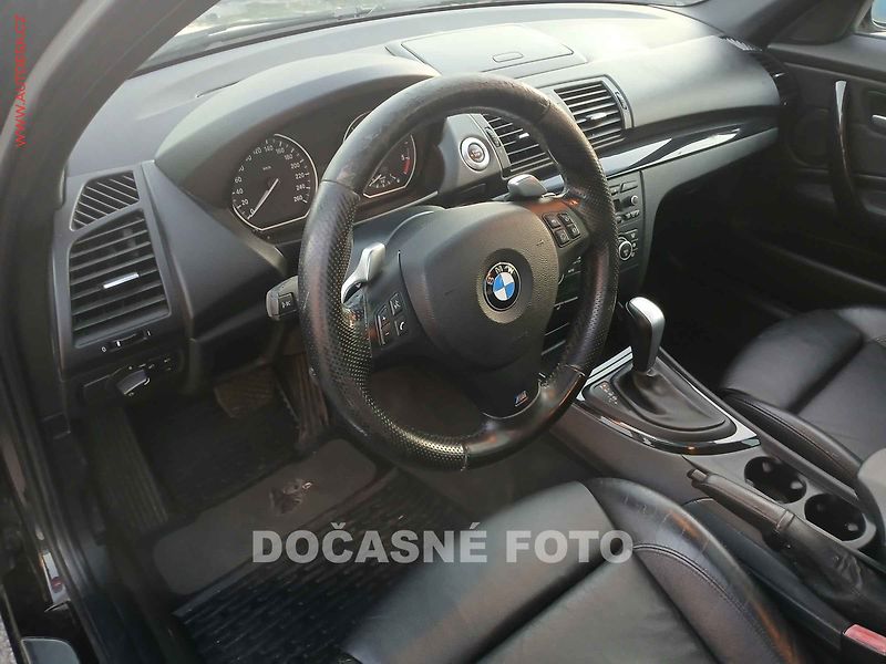 BMW Řada 1 (2008) 2.3d, ČR, xenon, autoAC - fotka 3 z 3