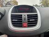 Peugeot 207 (2009) 1.4 i, 1.maj,ČR, Klima - náhled 15