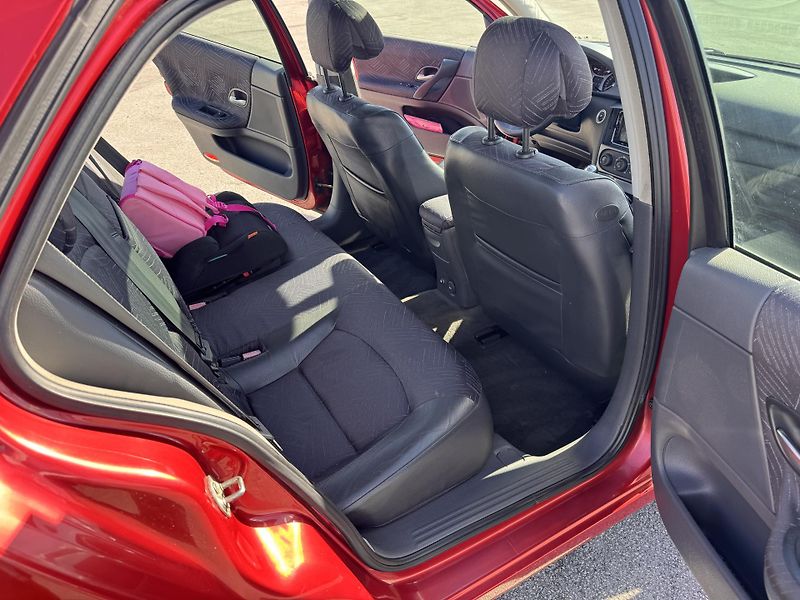 Renault Laguna 1.8i 88Kw 16V Dynamique - fotka 14 z 19