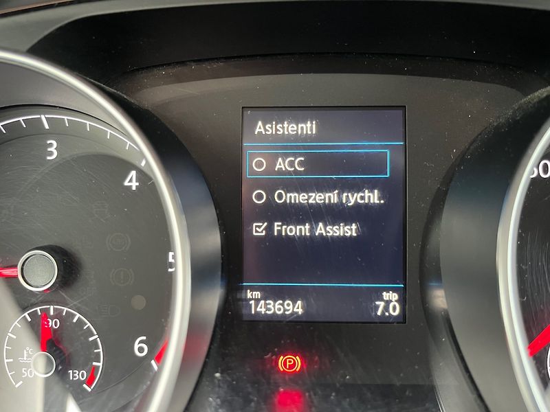 Volkswagen Touran (2020) 2.0 TDi DSG LED Webasto TOP - fotka 17 z 21