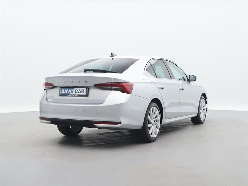 Škoda Octavia 2,0 TDI 110kW DSG Ultimate CZ - fotka 7 z 29