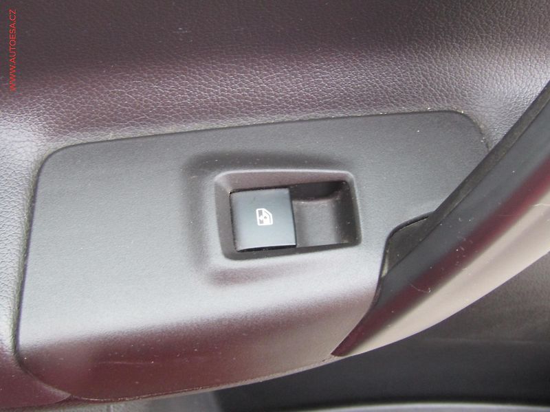 Opel Meriva (2011) 1.4T, AC, temp, park.asist - fotka 12 z 16