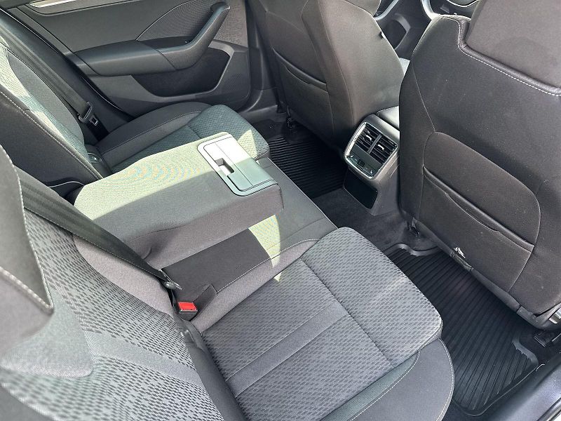 Škoda Octavia (2022) Combi 2.0 TDI DSG Style - fotka 9 z 35