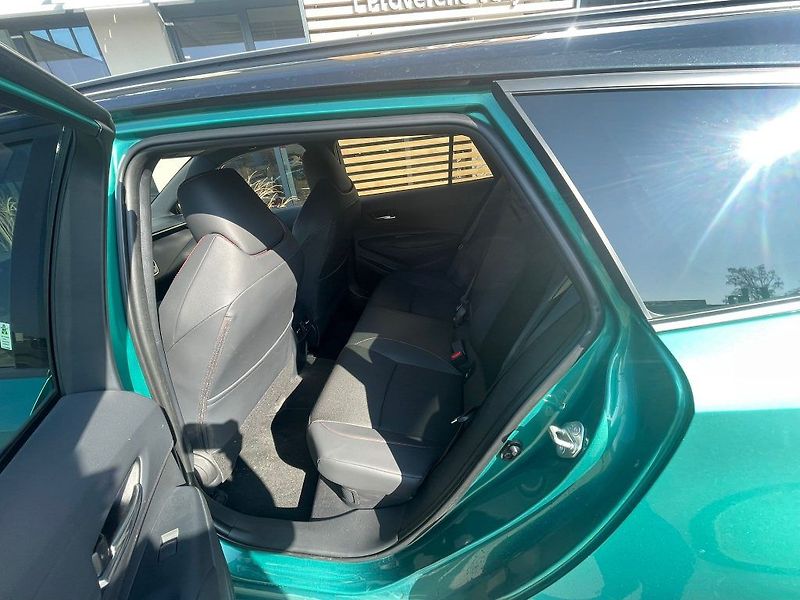 Toyota Corolla 1.8 Hybrid Automat GR Sport - fotka 23 z 28