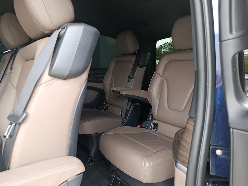 Mercedes-Benz Třídy V 300d AMG 4M AVG ČR DPH - fotka 16 z 37