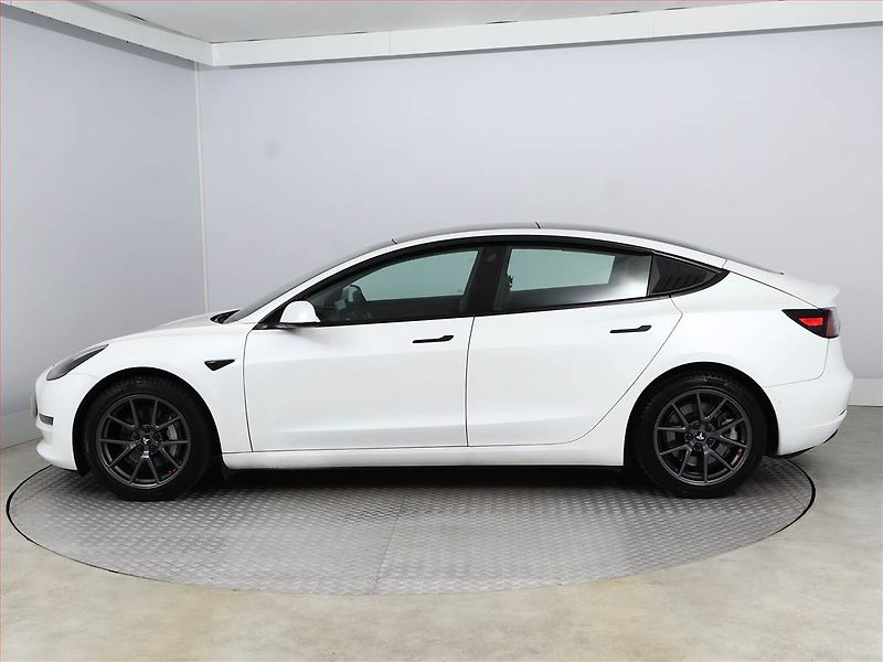 Tesla Model 3 (2020) Long Range 4WD 74kWh, SoH 90% - fotka 3 z 22