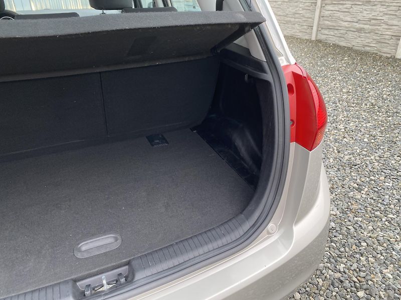 Kia Venga 1.4i 16v 90PS KLIMA SERVIS!!!  - fotka 109 z 144