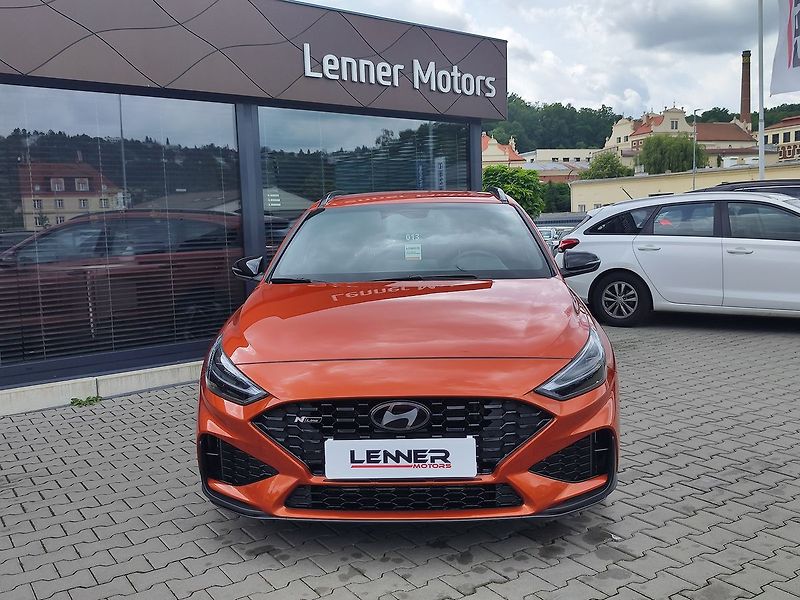 Hyundai i30 1.5 T-GDi/103kW N-Line DCT - fotka 2 z 32