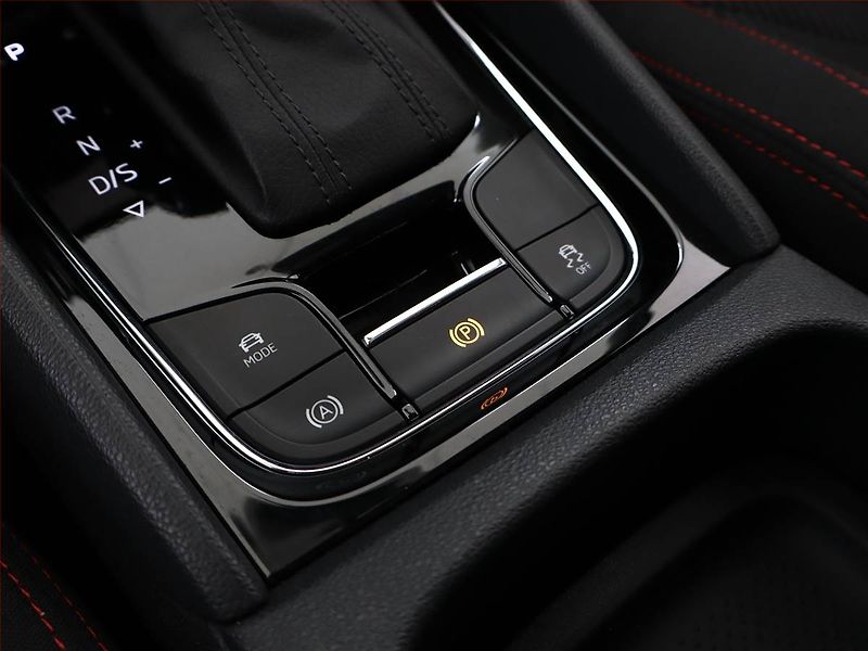 Škoda Karoq (2019) Style 1.5 TSI, Automat, Navi - fotka 19 z 24