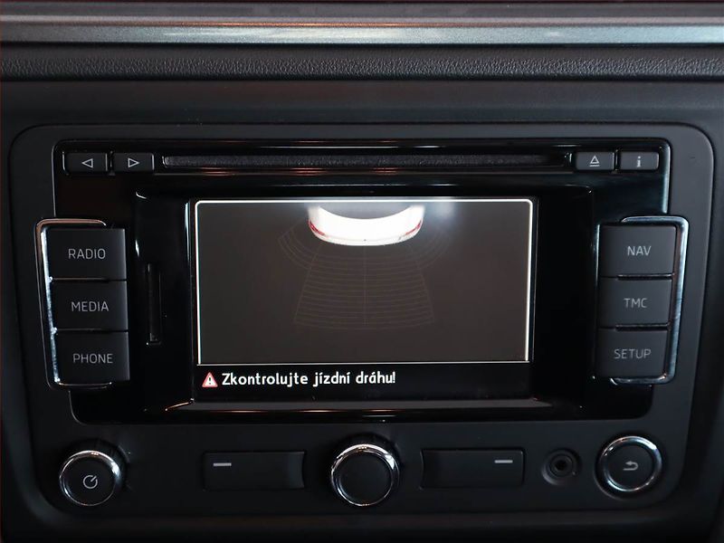 Škoda Rapid (2015) 1.2 TSI, Navi, Tempomat - fotka 19 z 19