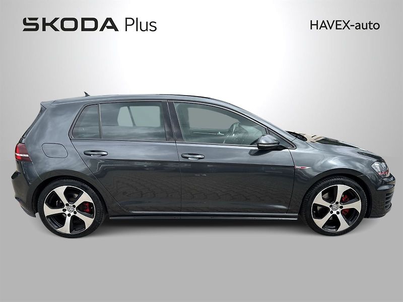 Volkswagen Golf (2016) 2.0 TSI GTI - fotka 26 z 28
