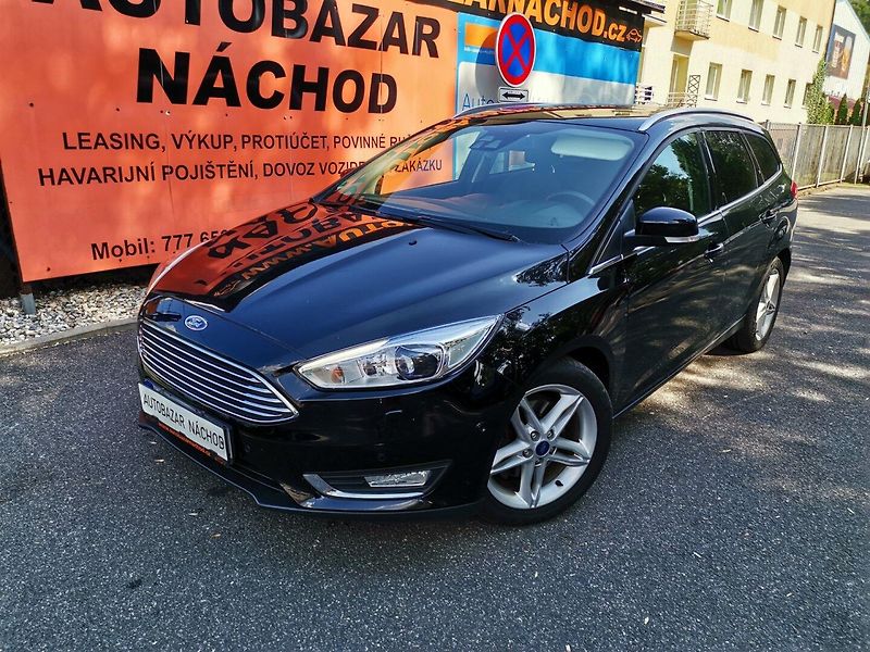 Ford Focus (2018) 1.5i EB 110kw Titanium AUT Xen - fotka 29 z 29
