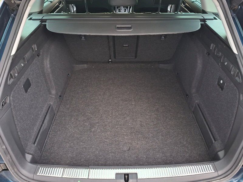 Škoda Superb (2023) Combi L&K DSG 4x4 2,0TDi 147kW - fotka 8 z 35