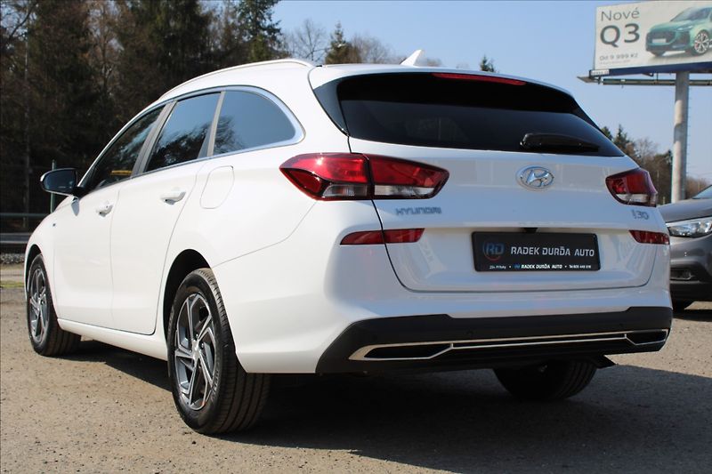 Hyundai i30 1,5 TGDI  1MAJ,AT,SMART,ZÁRUKA - fotka 7 z 41