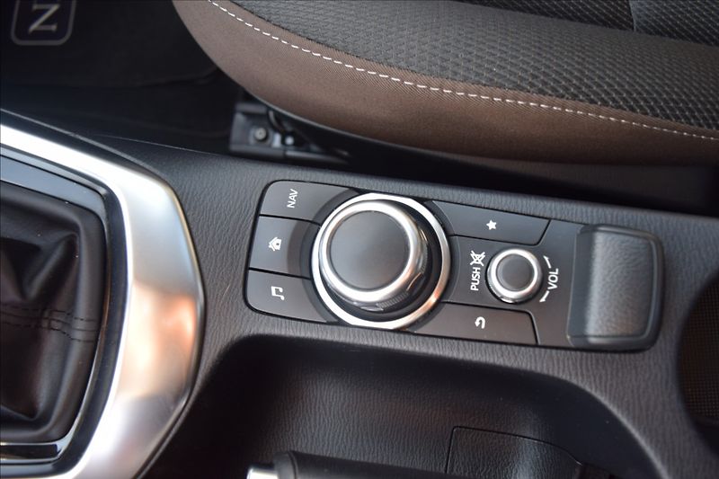 Mazda 2 1,5 i 66KW NÍZKÉ KM NOVÁ STK - fotka 46 z 49