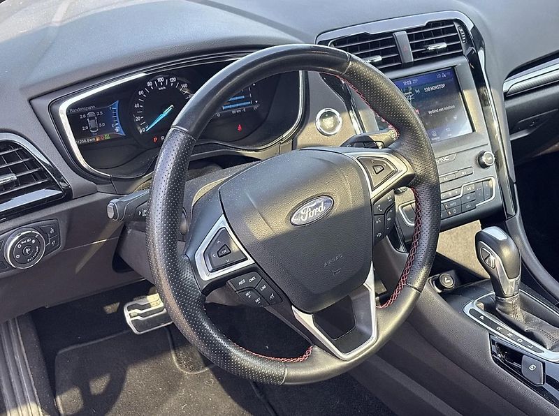 Ford Mondeo (2020) 2.0 HEV 138 kW eCVT ST-Line - fotka 8 z 19