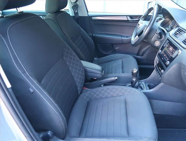 Škoda Rapid (2019) Style Plus 1.0 TSI, Bi-Xenony - fotka 9 z 15