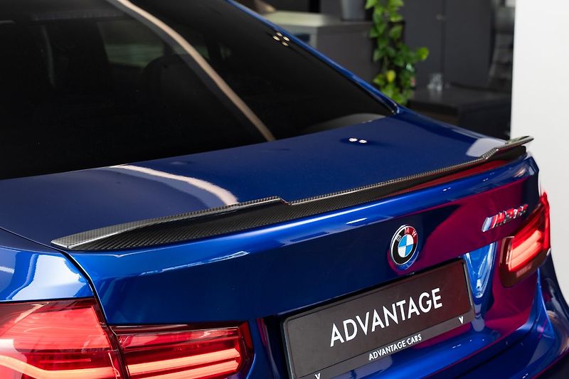 BMW M3 CS/HarmanKardon/Keramické Brzd - fotka 29 z 31