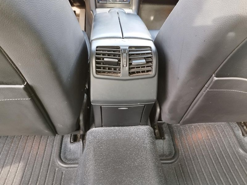 Mercedes-Benz Třídy E E200 NATURAL GAS CNG - fotka 23 z 28
