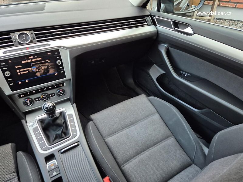 Volkswagen Passat Variant (2018) 1.4TSi 110KW ComfortLine  - fotka 31 z 54
