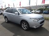 Mitsubishi Outlander 2,3DI-D 4x4 ČR 7 MÍST ! 2.MAJ. - náhled 11