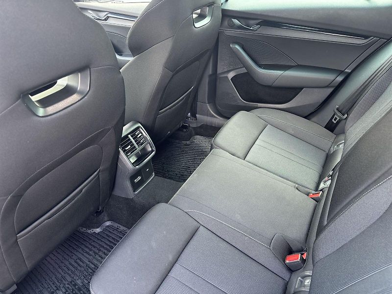 Škoda Octavia (2023) 2.0 TDI DSG Sportline - fotka 8 z 32