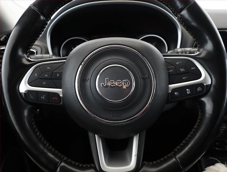 Jeep Compass (2020) 2.0 MultiJet, 4X4, Automat - fotka 8 z 17
