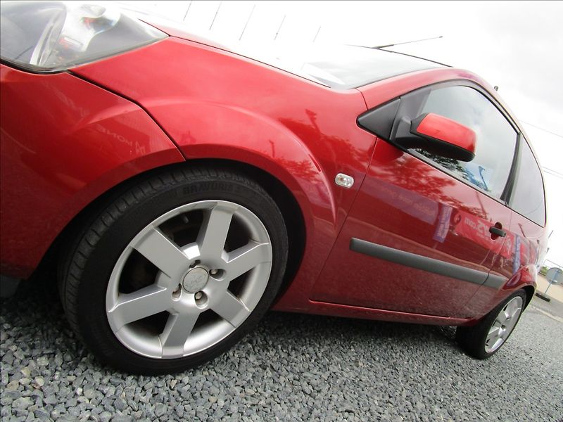 Ford Fiesta 1.4i 16V, Klima - fotka 8 z 41