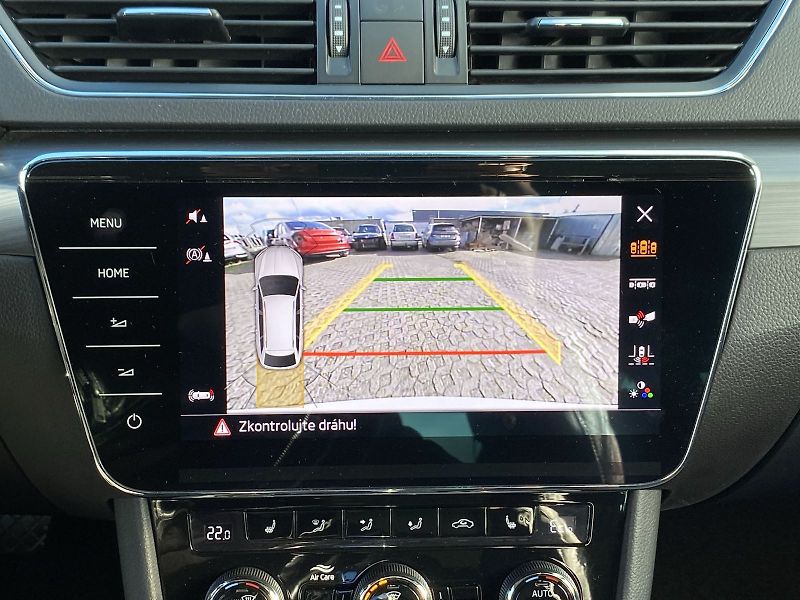 Škoda Superb (2021) Combi iV 1.4 TSI DSG Style - fotka 15 z 36