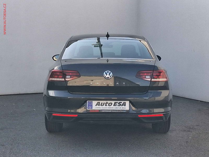 Volkswagen Passat (2020) 1.5TSI, ČR, Business, LED - fotka 5 z 19