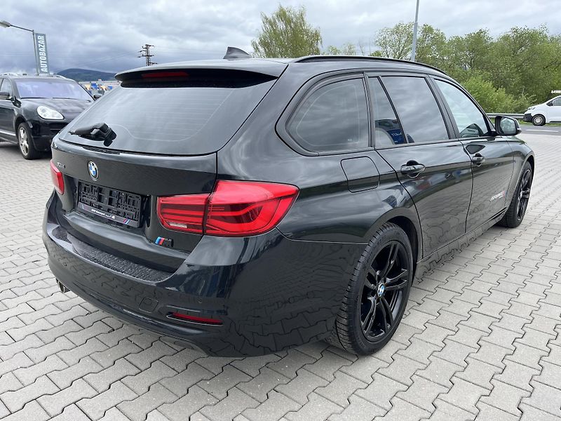 BMW Řada 3 (2016) 320d xDrive - fotka 6 z 14