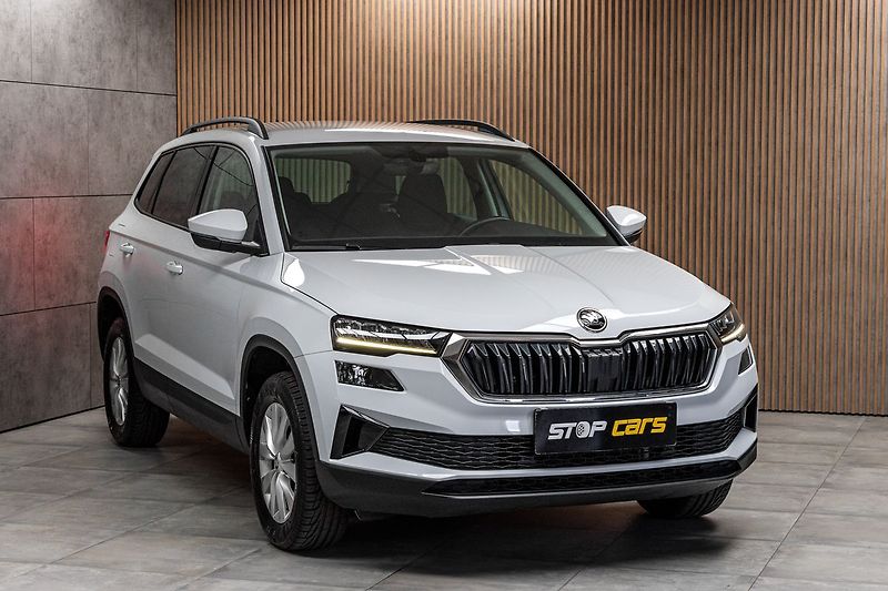 Škoda Karoq 1.5 TSI AMBITION*DPH*ČR 1.MAJ* - fotka 3 z 35
