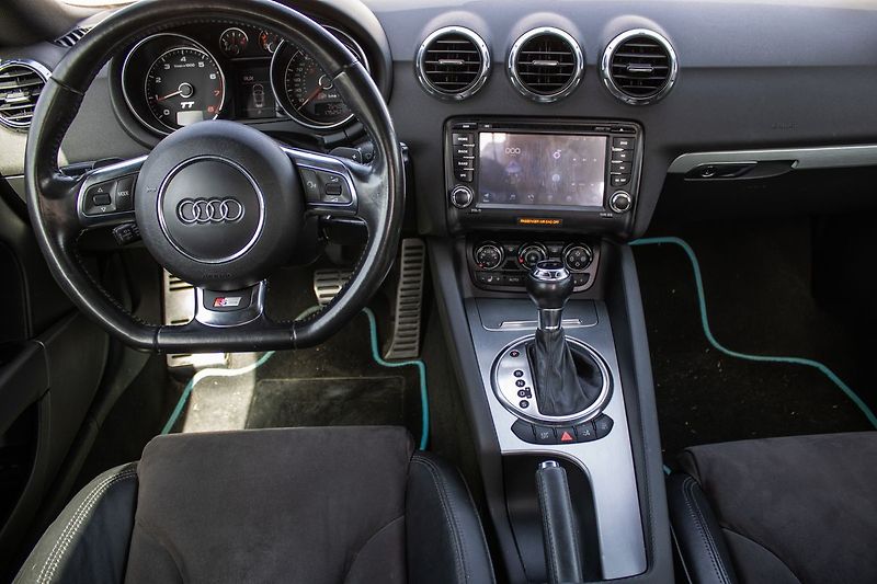 Audi TT S-line - fotka 12 z 39