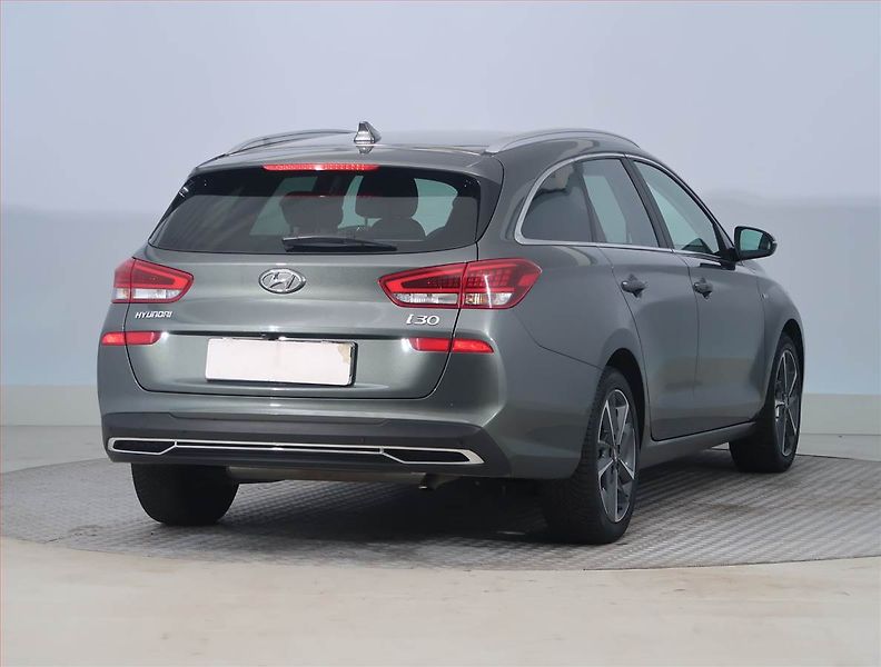 Hyundai i30 (2022) 1.5 T-GDI MHEV - fotka 5 z 20