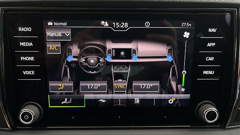 Škoda Karoq 1.5 TSI Style - fotka 26 z 28
