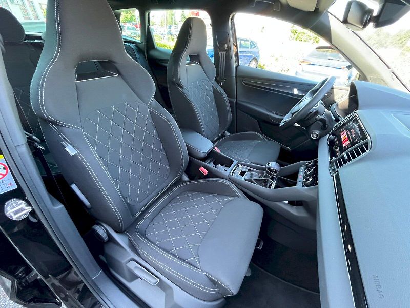 Škoda Karoq (2025) Sportline 1,5TSI / 110 kW DSG - fotka 30 z 36