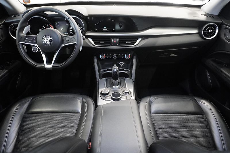 Alfa Romeo Stelvio (2018) STELVIO 2.2D Q4 AUTOMAT - fotka 26 z 35
